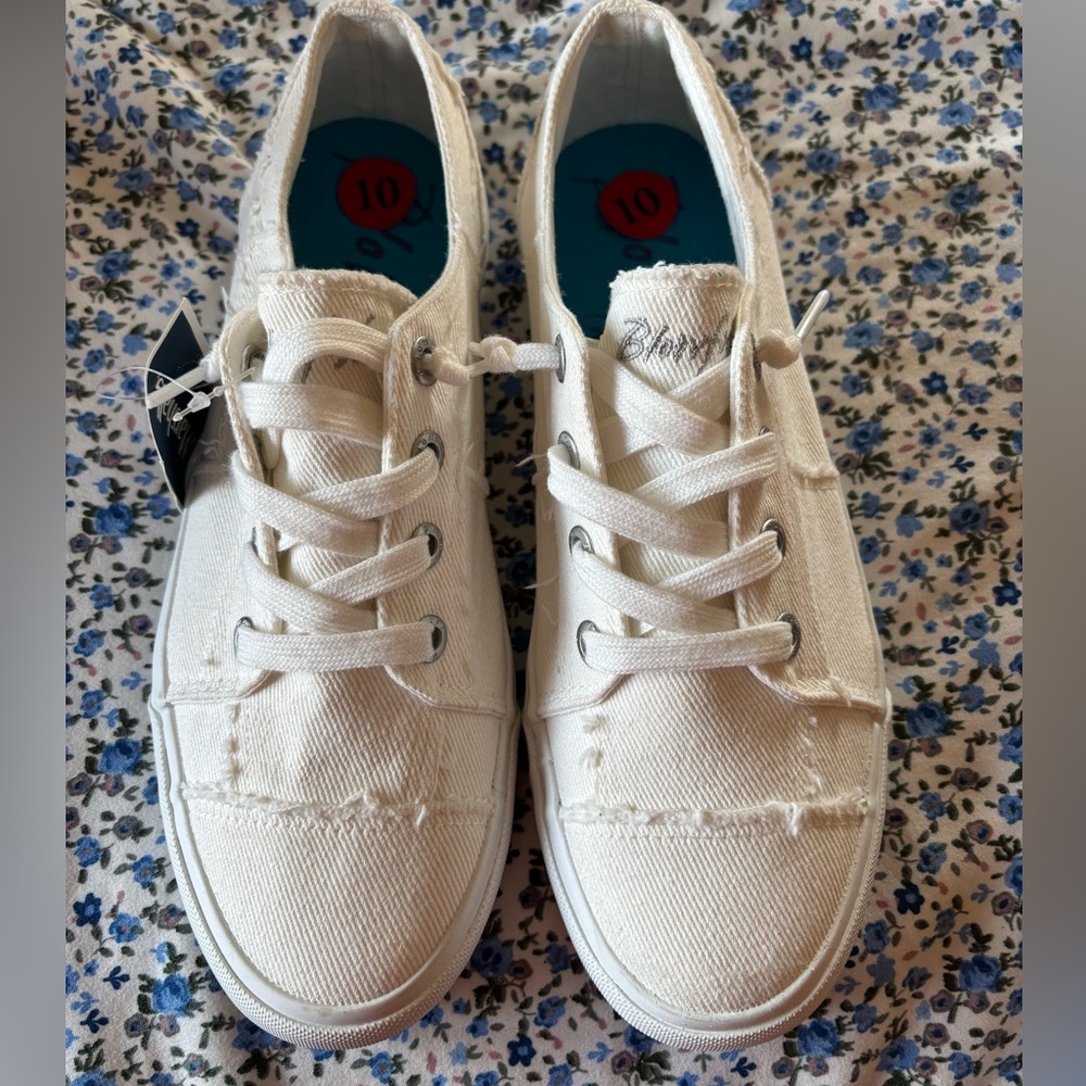 Blowfish white sneakers!